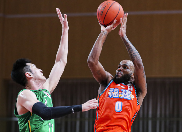  圣保利锋线双星联手摧毁波鸿防线体系  